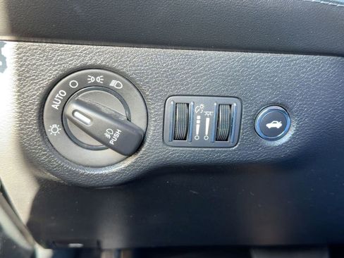 Used 2022 Dodge Challenger R/T w/ Plus Package image 16