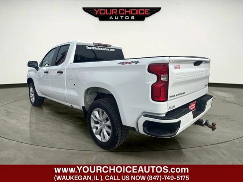 Used 2019 Chevrolet Silverado 1500 Custom w/ Custom Convenience Package AWD/4WD image 3