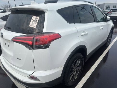 Used 2018 Toyota RAV4 XLE image 6