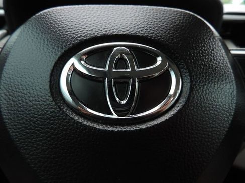Used 2025 Toyota Corolla Cross L FWD image 27