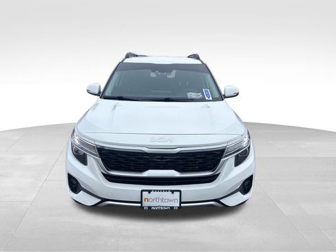 Used 2022 Kia Seltos Nightfall Edition image 6