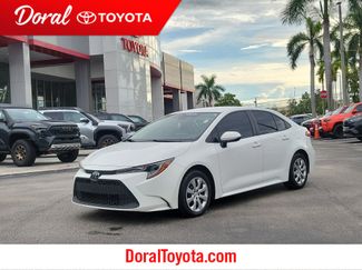 Used 2021 Toyota Corolla LE image 1
