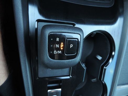 Used 2023 Nissan Rogue SV FWD image 24