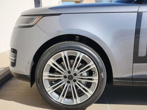 New 2026 Land Rover Range Rover SE image 6