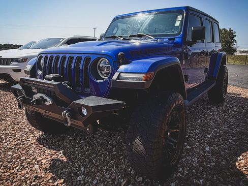 Used 2018 Jeep Wrangler Unlimited Rubicon w/ Dual Top Group AWD/4WD image 23