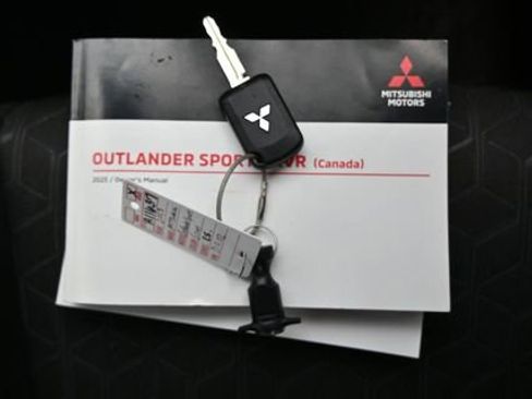 Used 2023 Mitsubishi Outlander Sport ES image 10
