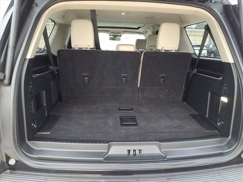 Used 2021 Ford Expedition Max Platinum image 9