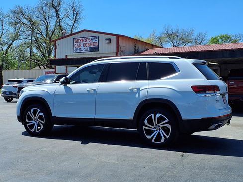 Used 2021 Volkswagen Atlas SEL Premium image 20