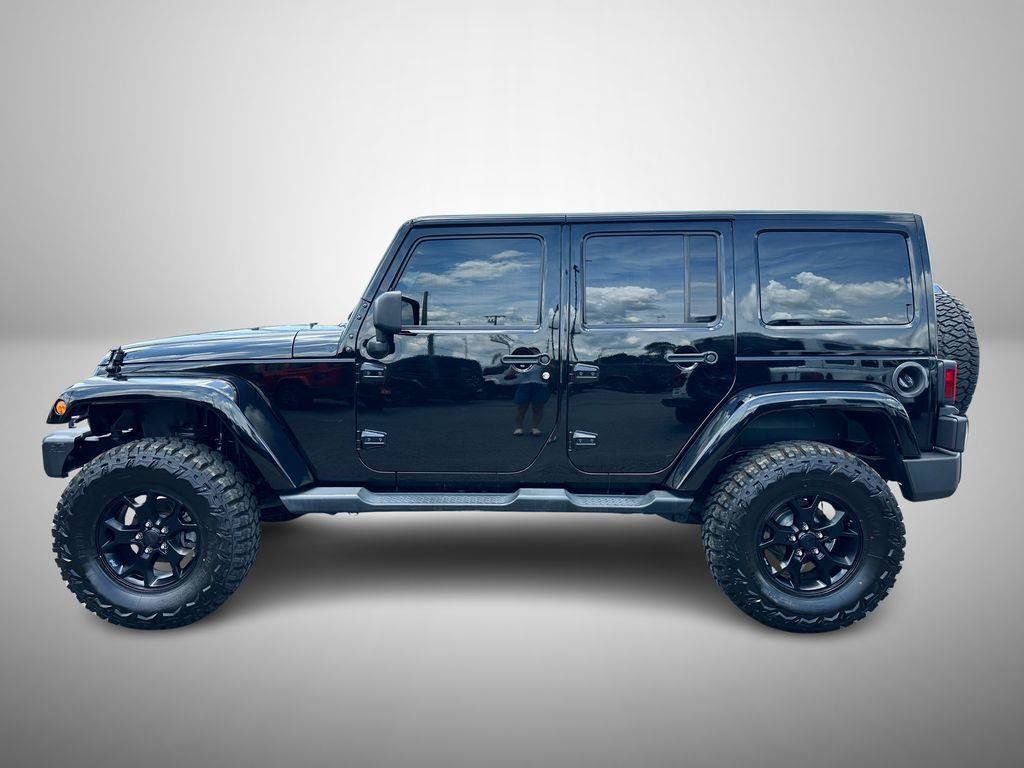 Used 2014 Jeep Wrangler Unlimited Sahara w/ Connectivity Group AWD/4WD image 6