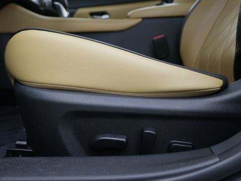 Used 2021 Nissan Sentra SV w/ SV Premium Package FWD image 16