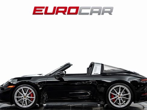 Used 2022 Porsche 911 Targa 4 GTS AWD/4WD image 2