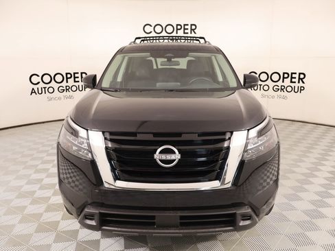 Used 2025 Nissan Pathfinder SV AWD/4WD image 9