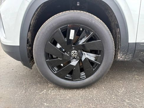 Used 2026 Volkswagen Atlas SE FWD image 28