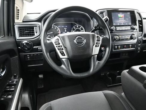 Used 2022 Nissan Titan SV AWD/4WD image 14