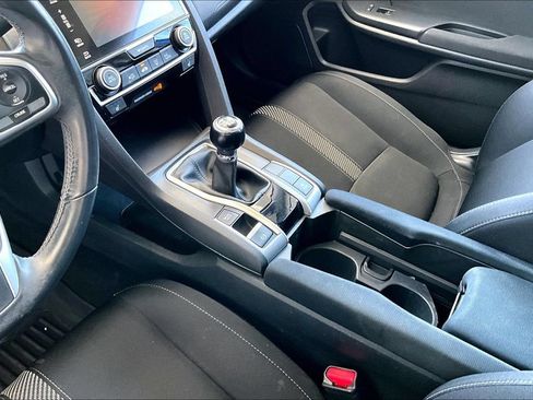 Used 2018 Honda Civic EX-T image 5