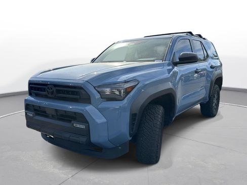 Used 2025 Toyota 4Runner SR5 image 2