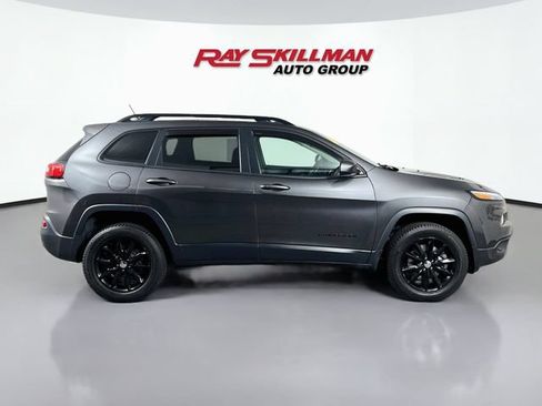 Used 2014 Jeep Cherokee Latitude w/ Comfort/Convenience Group AWD/4WD image 8