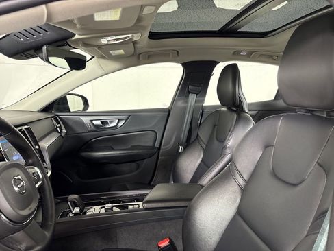 Used 2024 Volvo S60 B5 Core image 21
