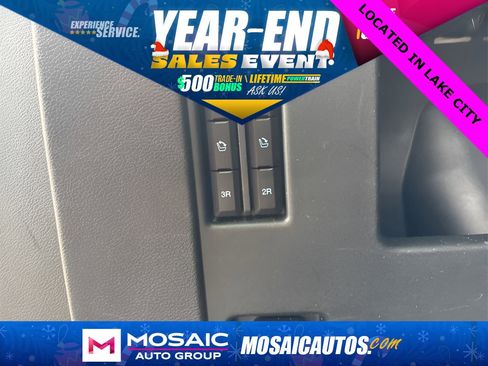 Used 2024 Ford Expedition XLT image 43