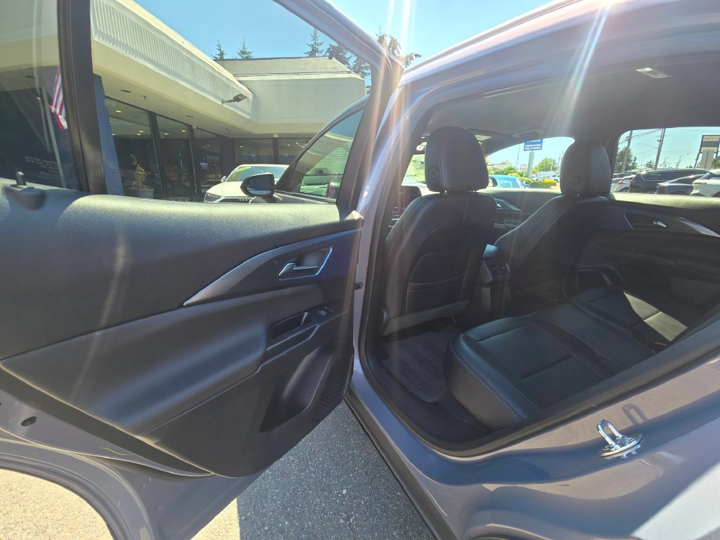 Used 2024 Chevrolet Equinox EV LT AWD/4WD image 15