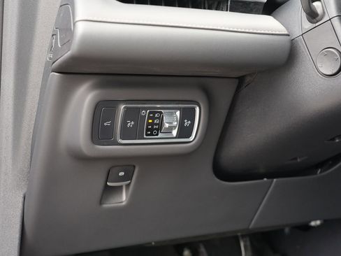 Used 2024 Lincoln Nautilus Reserve w/ Equipment Group 203A image 20