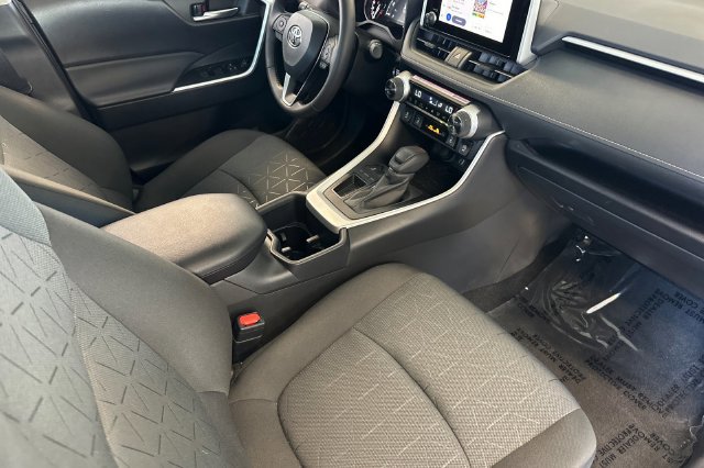 Used 2025 Toyota RAV4 XLE w/ Convenience Package FWD image 20