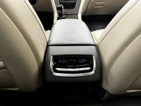 Used 2024 Cadillac XT6 Premium Luxury image 31