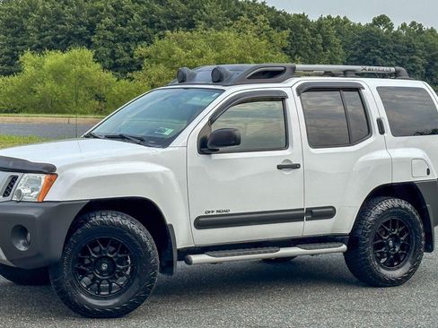Used 2010 Nissan Xterra Off-Road w/ Protection Pkg A AWD/4WD image 3