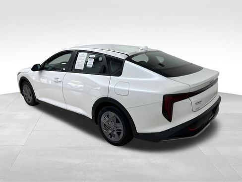 Used 2025 Kia K4 FWD image 3