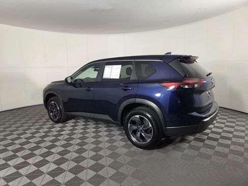 Used 2025 Nissan Rogue SV FWD image 12
