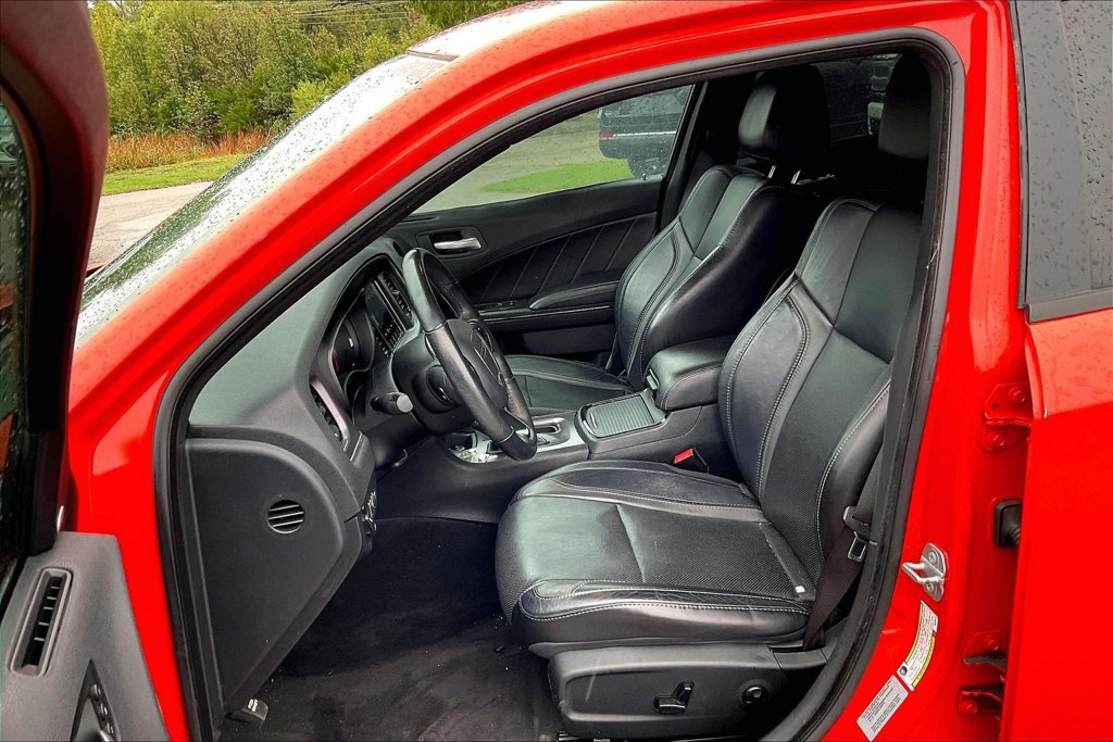 Used 2017 Dodge Charger SXT w/ AWD Plus Group image 21