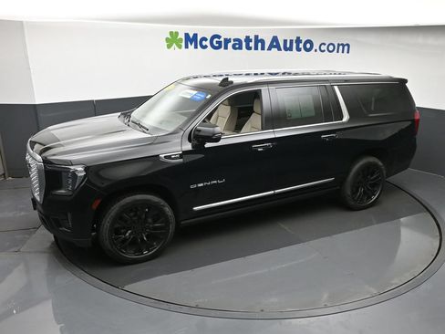Used 2022 GMC Yukon XL Denali AWD/4WD image 23