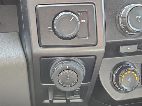 Used 2017 Ford F150 XLT w/ Equipment Group 302A Luxury image 24