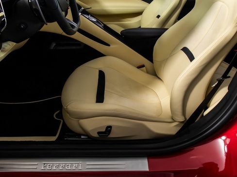 Certified 2024 Ferrari Roma Spider image 42
