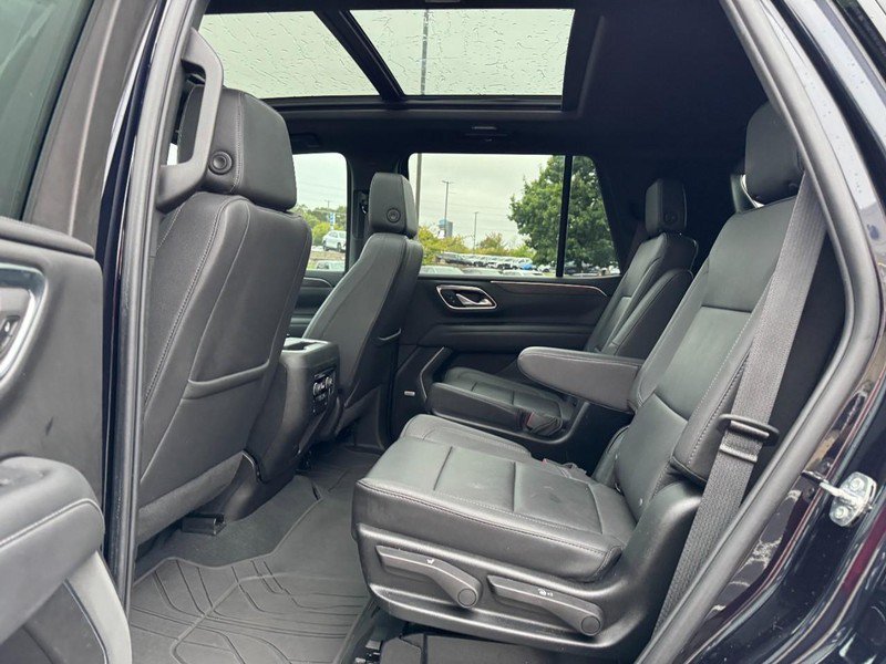 Used 2023 Chevrolet Tahoe Z71 w/ Luxury Package AWD/4WD image 10