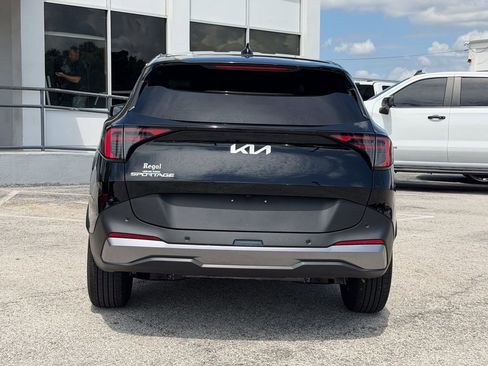 Certified 2026 Kia Sportage LX FWD image 6