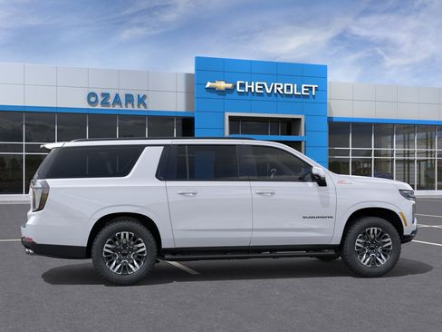 New 2026 Chevrolet Suburban Z71 AWD/4WD image 5