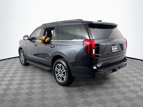 Used 2025 Ford Expedition Active RWD image 5