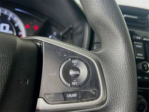 Used 2018 Honda CR-V LX image 7