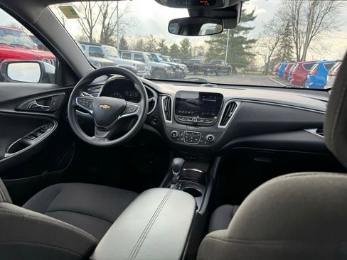 Used 2023 Chevrolet Malibu LT image 43