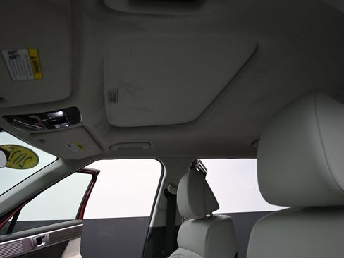 Used 2025 Hyundai Santa Fe Calligraphy FWD image 13