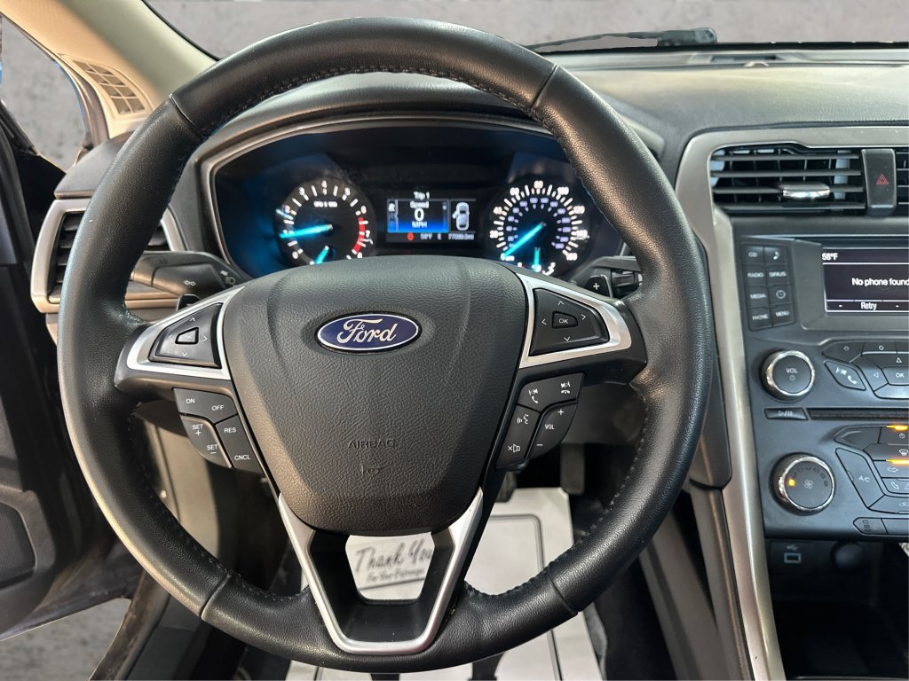 Used 2017 Ford Fusion SE AWD/4WD image 27