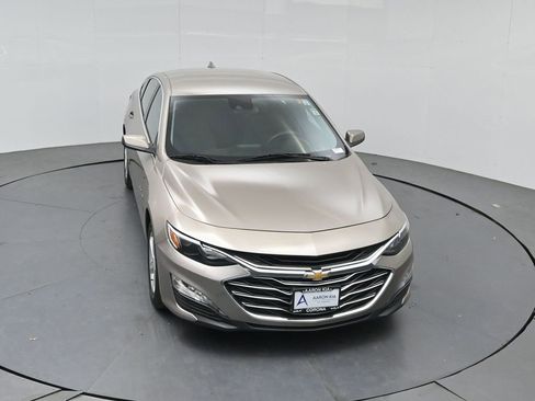 Used 2023 Chevrolet Malibu LT FWD image 32