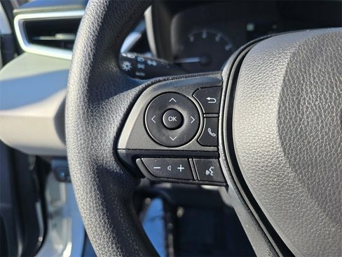 Certified 2025 Toyota Corolla LE image 31