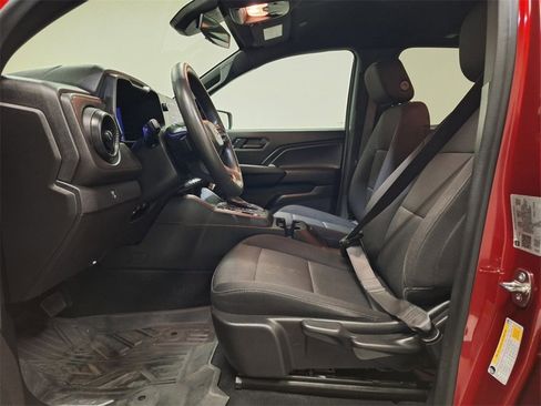 Used 2023 Chevrolet Colorado W/T image 9