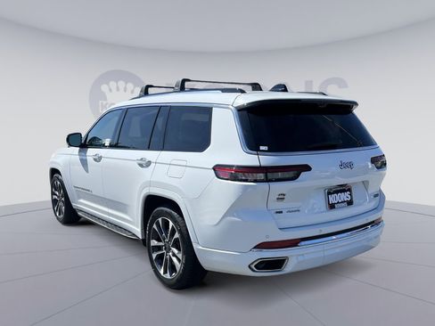 Used 2023 Jeep Grand Cherokee L Overland w/ Advanced Protech Group III AWD/4WD image 4