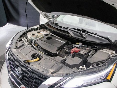 Used 2023 Nissan Rogue SV w/ SV Premium Package image 29