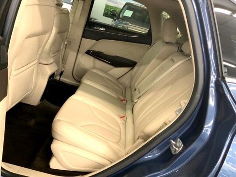 Used 2018 Lincoln MKC Reserve image 9