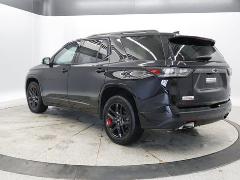 Used 2021 Chevrolet Traverse Premier w/ Redline Edition AWD/4WD image 3