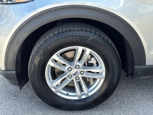 Used 2023 Ford Explorer XLT w/ Equipment Group 202A AWD/4WD image 24
